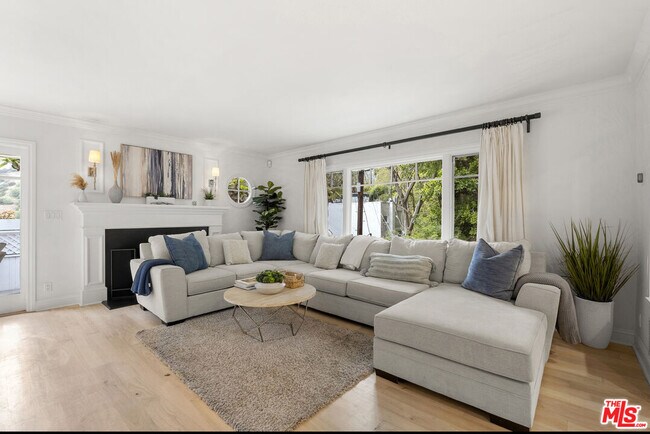 Foto del edificio - 9530 Cedarbrook Dr