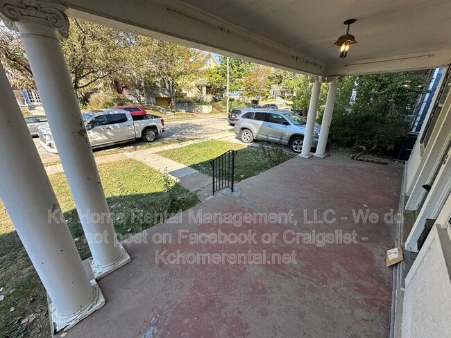 Building Photo - 5119 Grand Ave