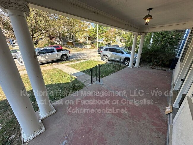 Foto del edificio - 5119 Grand Ave