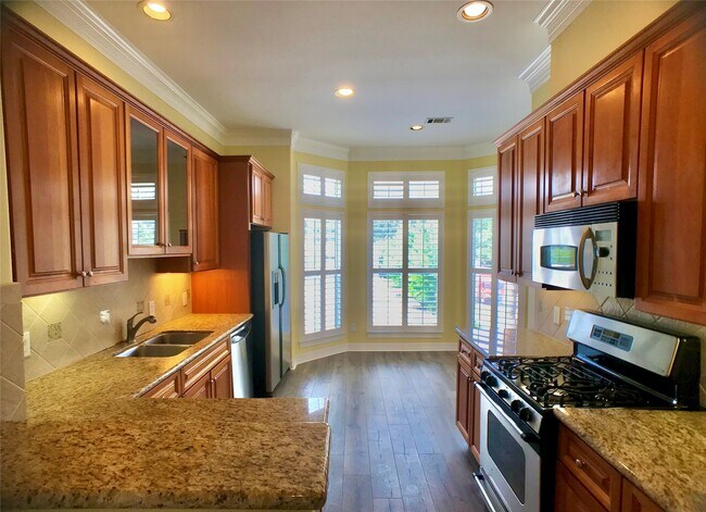 Foto del edificio - 2104 Bancroft Ln