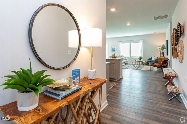 Foto del edificio - 713 Hough Pond Ln
