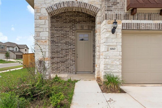 Building Photo - 660 Pheasant Hill Ln