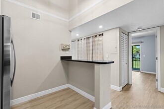 Building Photo - 6299 Chasewood Dr