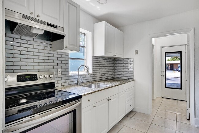 Foto del edificio - 700 NW 2nd Terrace