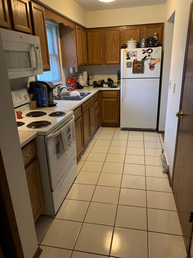 Building Photo - 609 Roby Rd