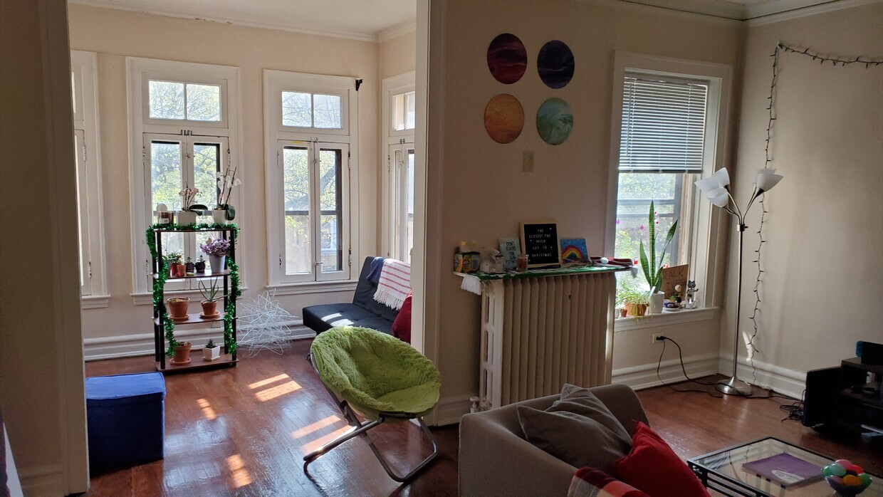 Primary Photo - 1226 W Arthur Ave