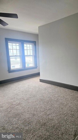 Building Photo - 117 E Green St