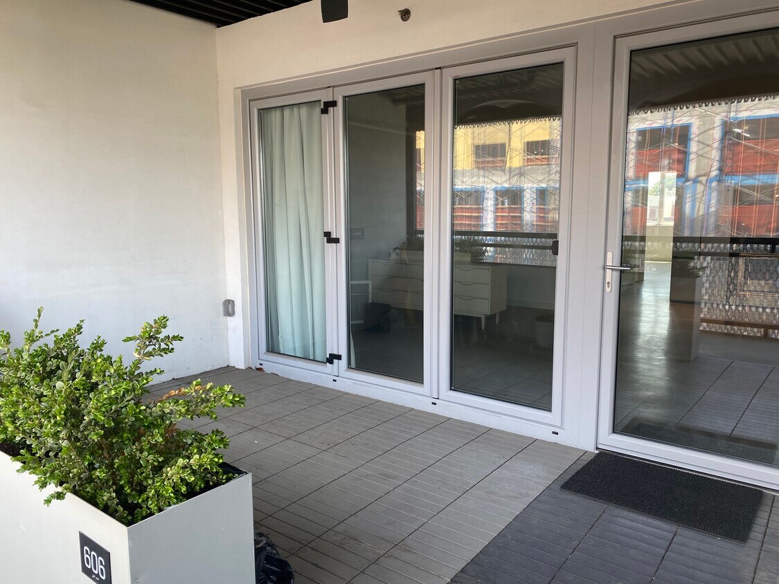 Terrace - 834 Sterling Pl
