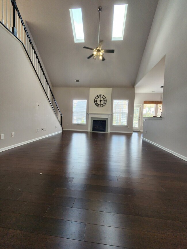 Building Photo - 10022 Shetland Ln