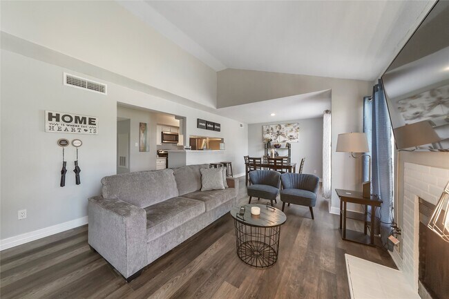 Foto del edificio - 7200 T C Jester Blvd