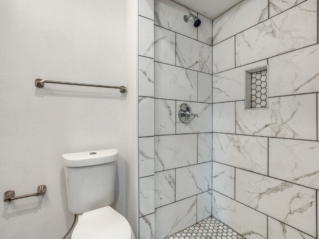 Foto del edificio - 326 Wildbriar Dr