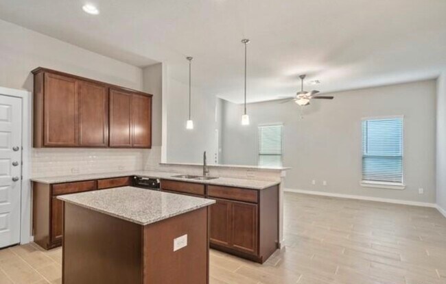 Foto del edificio - 218 Oakcrest