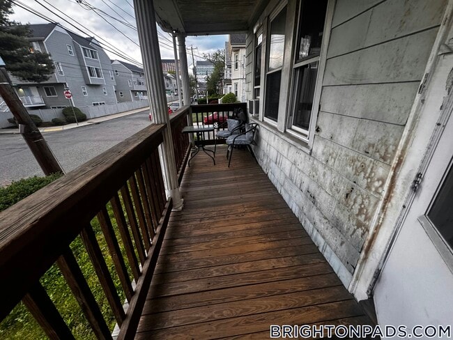 Building Photo - 121 Murdock St