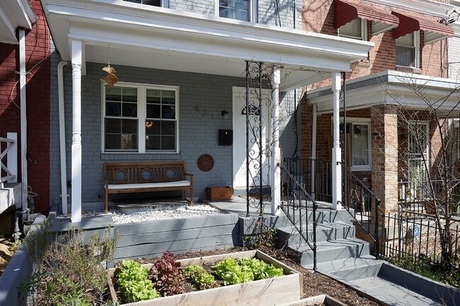 Photo - Fresh and Stylish House