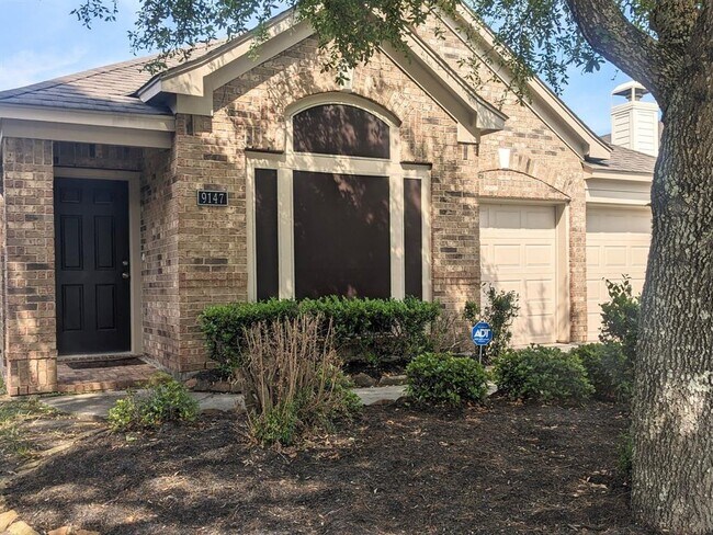 Building Photo - 9147 Sunlit Park Dr