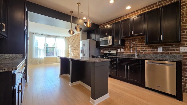 Foto del edificio - 1409 Trafalgar Ln