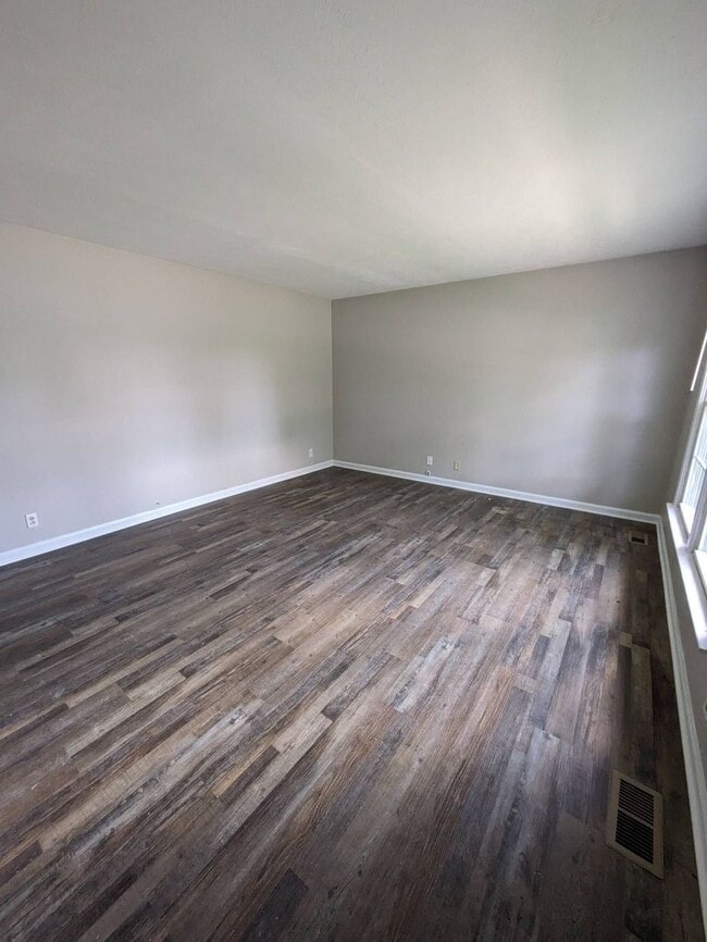 Foto del edificio - 4 Bedroom Pet Friendly Home For Rent With ...