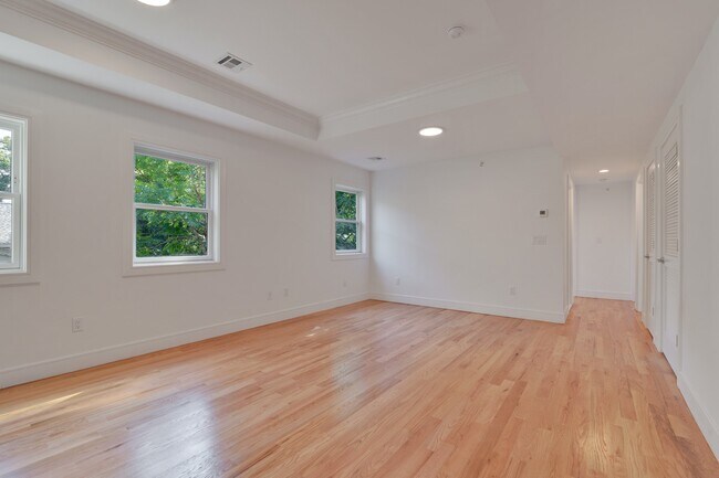 Foto del edificio - 354 South Avenue E