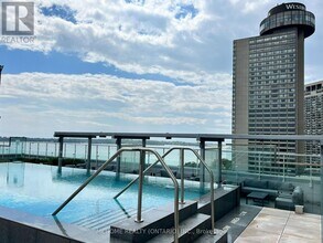 Building Photo - 15 Queens Quay E