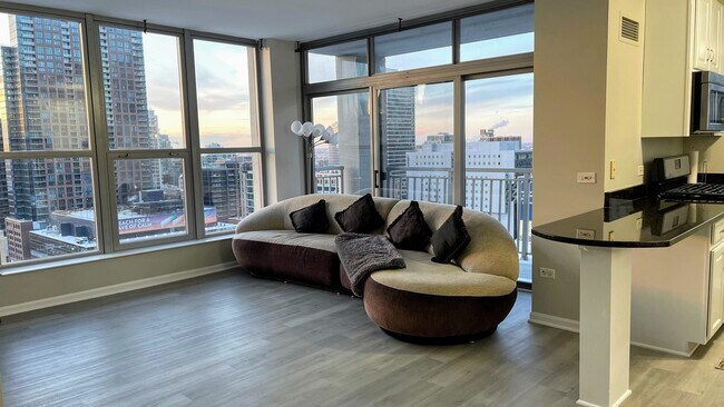 Building Photo - 600 N Dearborn St