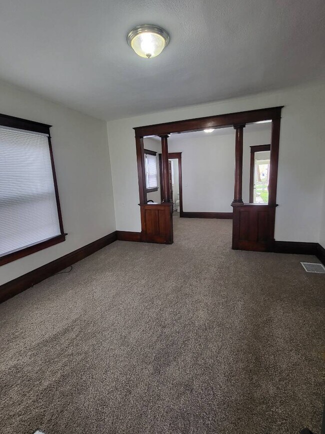 Foto del edificio - 1614 Gillette St