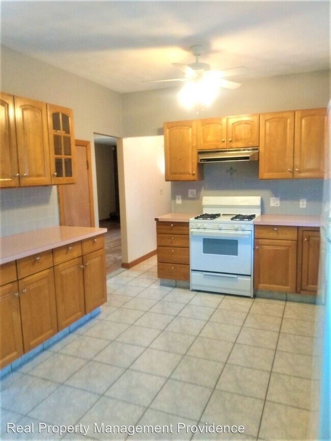 Foto del edificio - 3 br, 2 bath House - 16 Baltimore Street