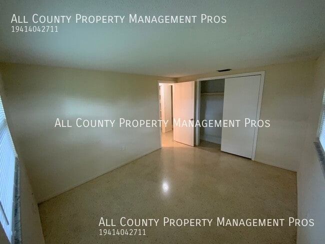 Building Photo - Central Air, Carport, Pet Friendly, Lawn C...