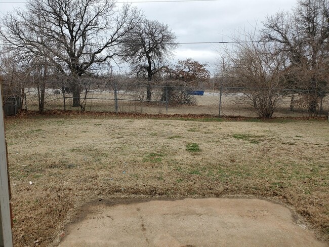 Photo - 10121 Caton Pl (Midwest City, OK) House