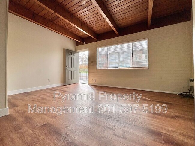 Foto del edificio - 353 S 1100 E