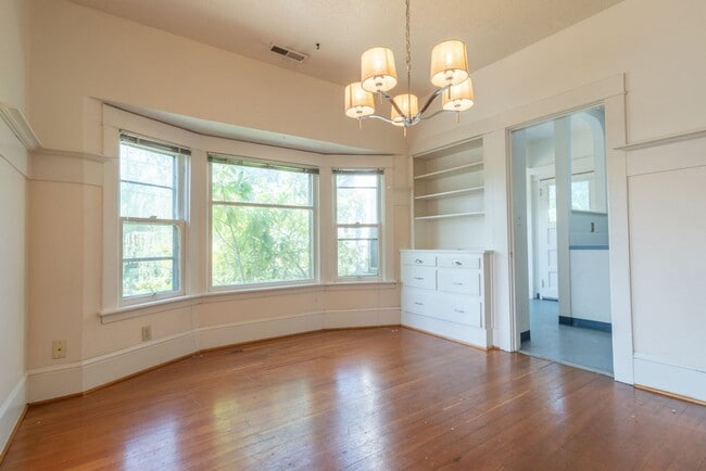 Building Photo - 5534 N Missouri Ave