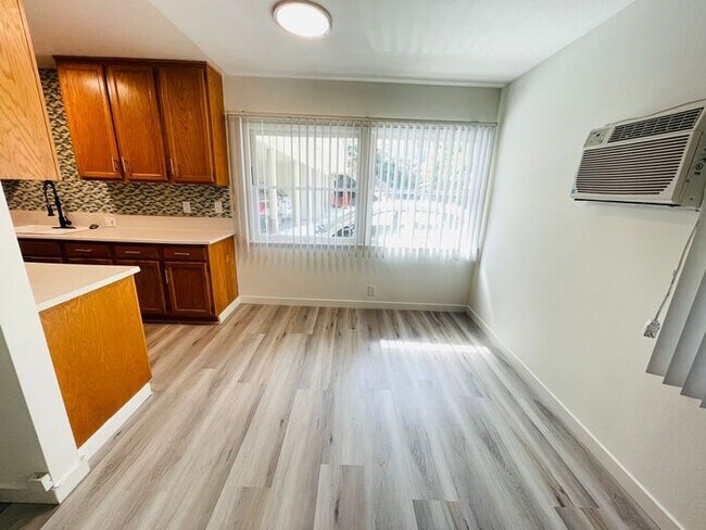 Foto del edificio - SHERMAN OAKS UNIT WITH A/C