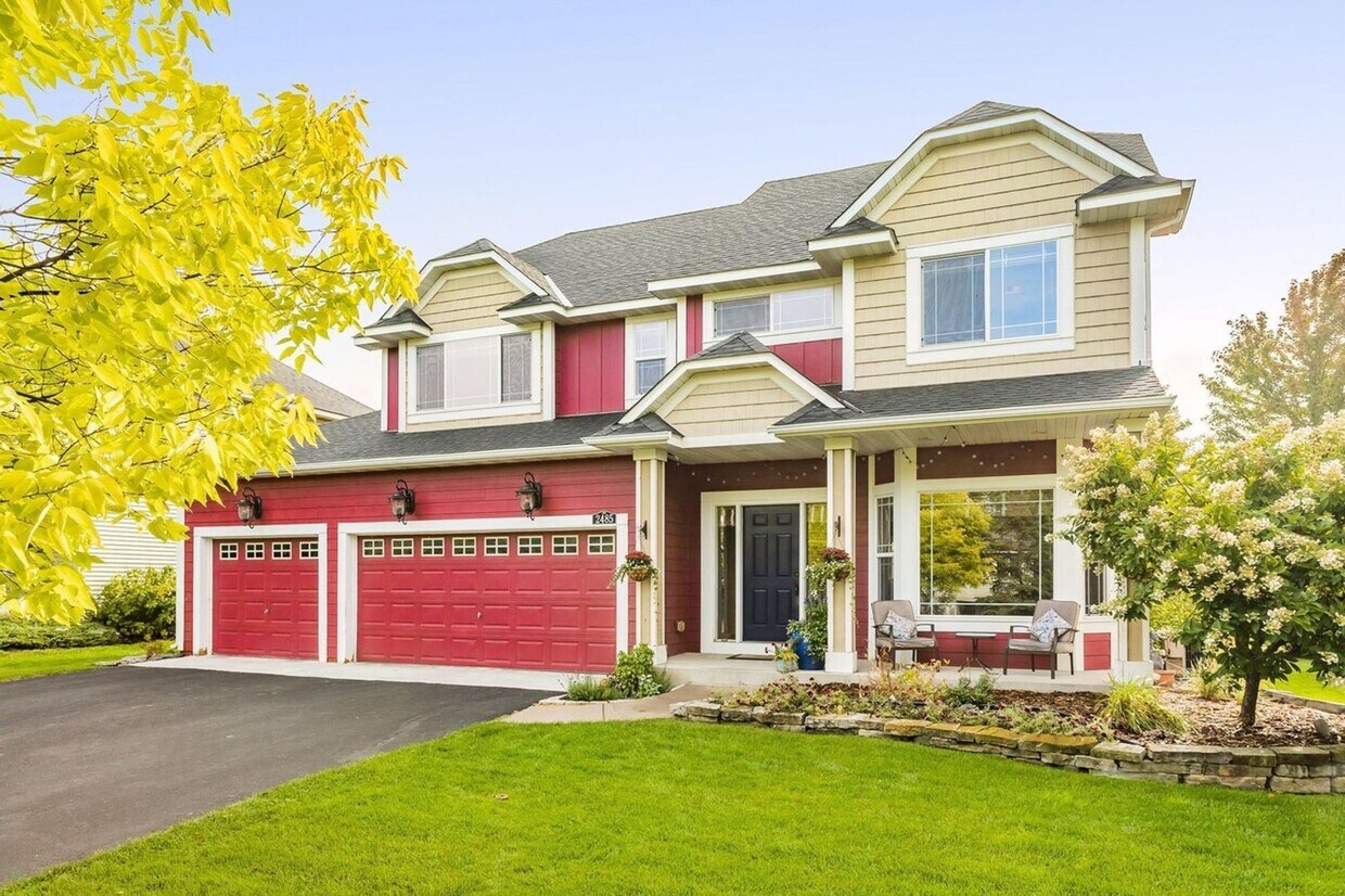 Primary Photo - Exceptional 5BR/4BA Two-Story Home with Cu...