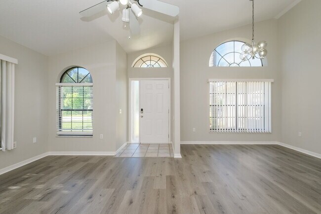 Foto del edificio - 10439 Norvell Rd