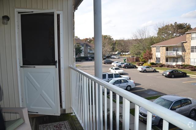 Balcony - Briar Park Apartments