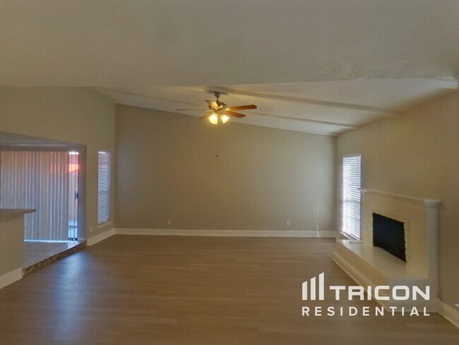 Foto del edificio - 3109 Nutmeg Ln