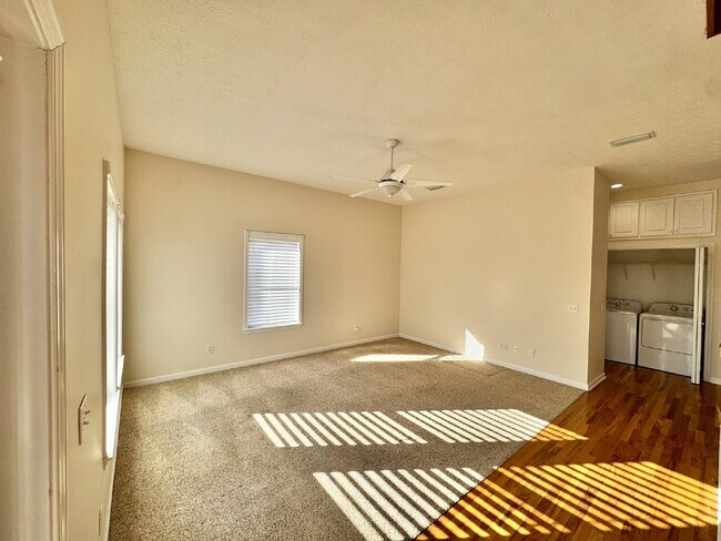 Foto del edificio - Bid-a-Wee Beach Gulf View -Long Term Rental!