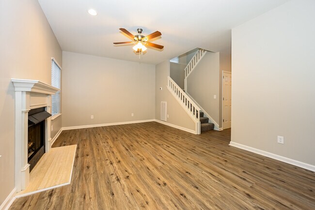 Foto del edificio - 636 Magnolia Ln
