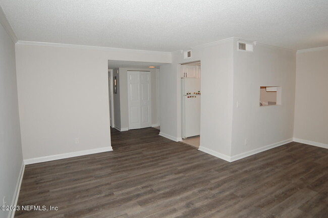 Building Photo - 3900 Mission Dr