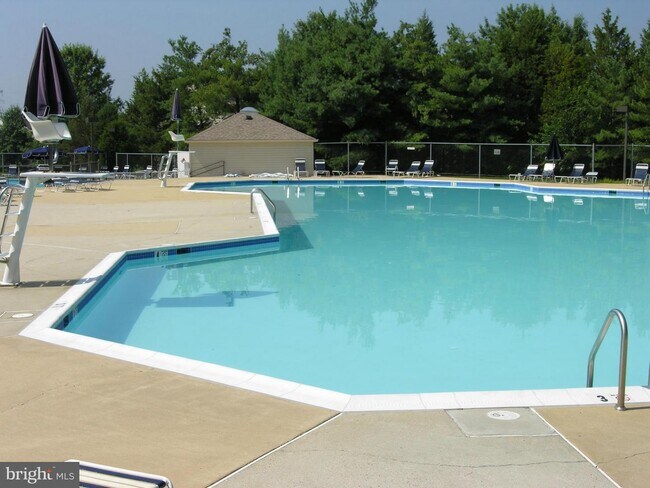 Foto del edificio - 7014 Gatton Square