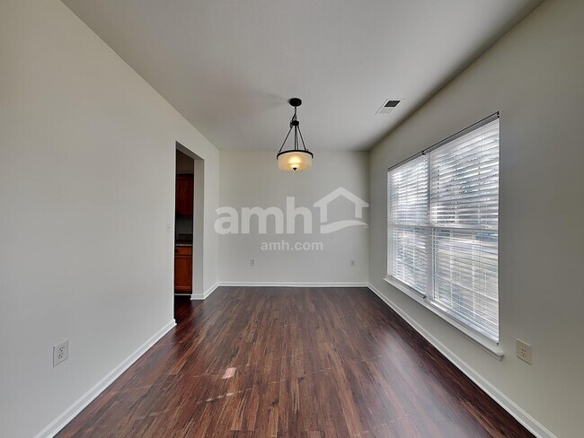 Building Photo - 133 Milroy Ln