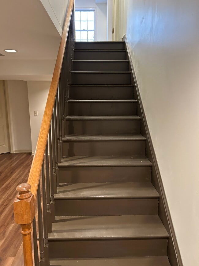 Foto del edificio - 6035 Riverside Dr