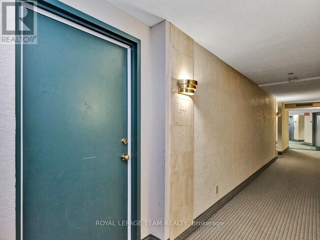 Building Photo - 1025-1025 Grenon Ave