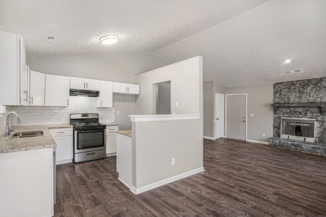 Building Photo - 5472 Glen Haven Dr