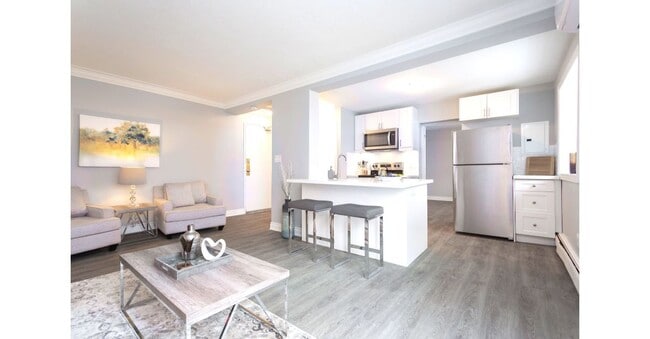 Building Photo - 977 Mohawk