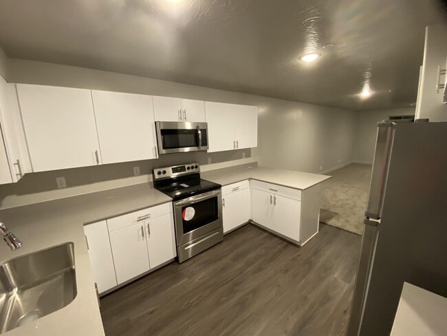 Building Photo - 128 Lone Rock Dr