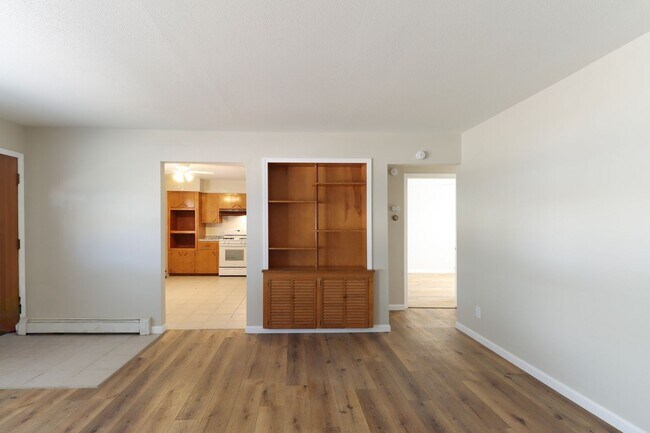 Building Photo - 306 E Hwy 124