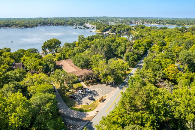 Aerial Photo - Greenwood Manor