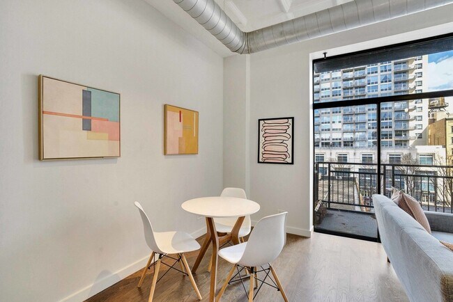 Foto del edificio - 1307 S Wabash Ave