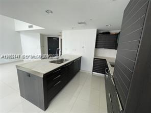Building Photo - 200 Biscayne Blvd Way