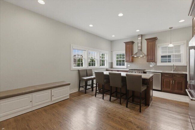 Foto del edificio - 1828 W Berenice Ave